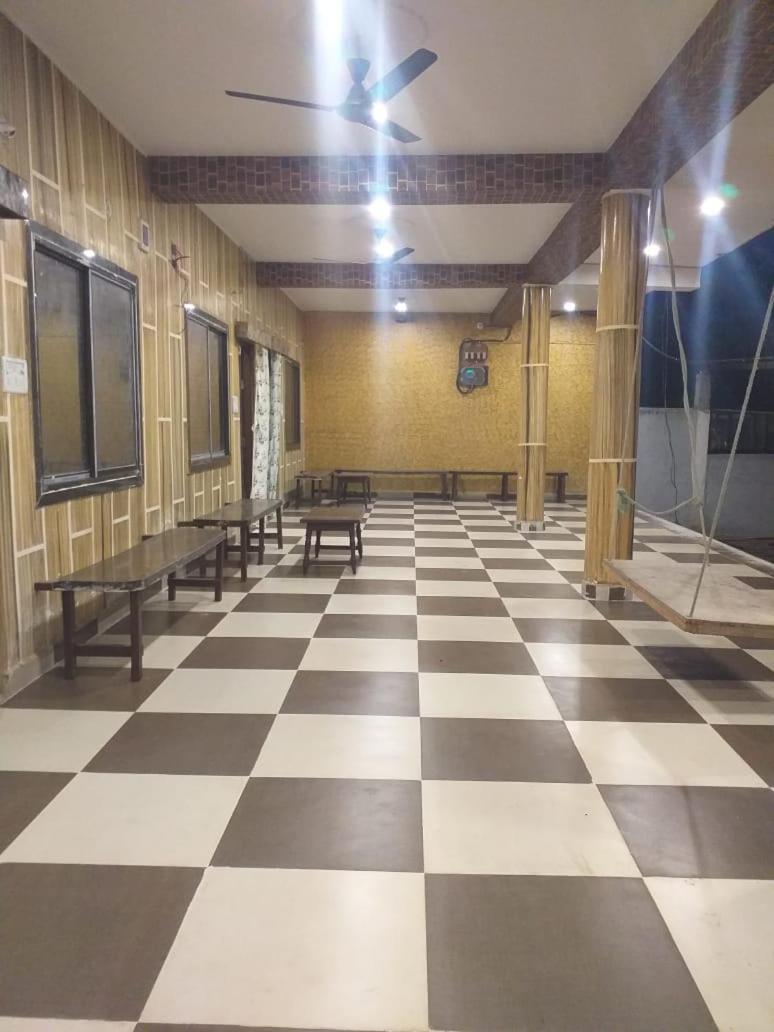 Dhanwār Radhe Krishna Villa מראה חיצוני תמונה